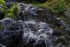 L'eau danse sur les rochers